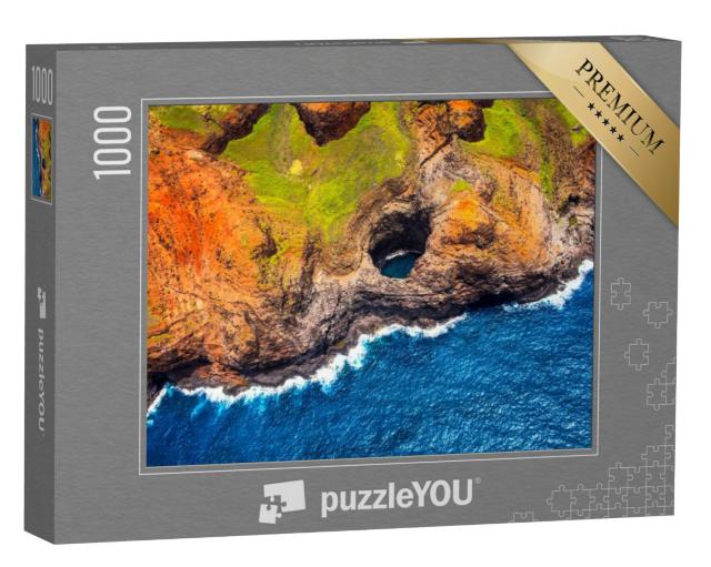 Puzzel 1000 stukjes „Luchtfoto van de Na-Pali kust met open grot, Kauai, Hawaii“