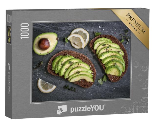 Puzzel 1000 stukjes „Avocado sandwich op roggebrood, voedzaam eten“