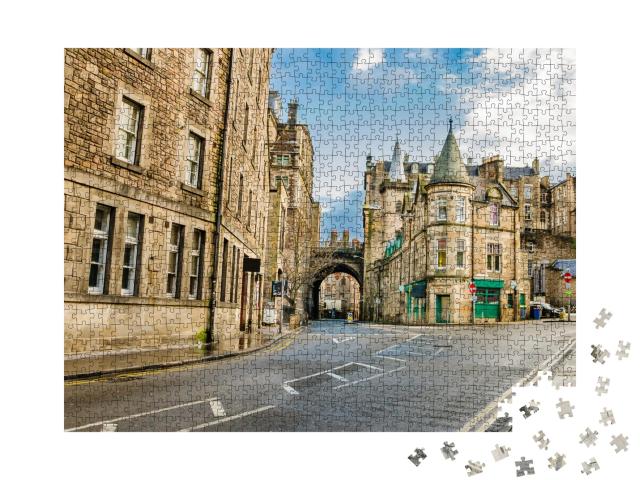 Puzzle 1000 Teile „Straße in der Altstadt von Edinburgh, Schottland“