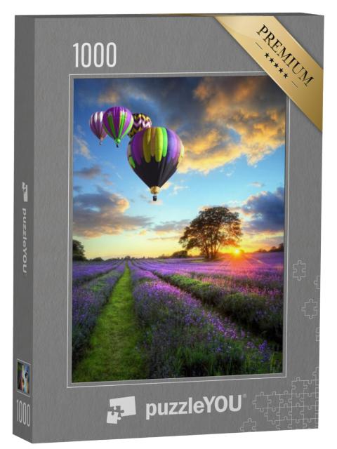 Puzzel 1000 stukjes „Luchtballonnen boven een lavendelveld in het avondlicht“