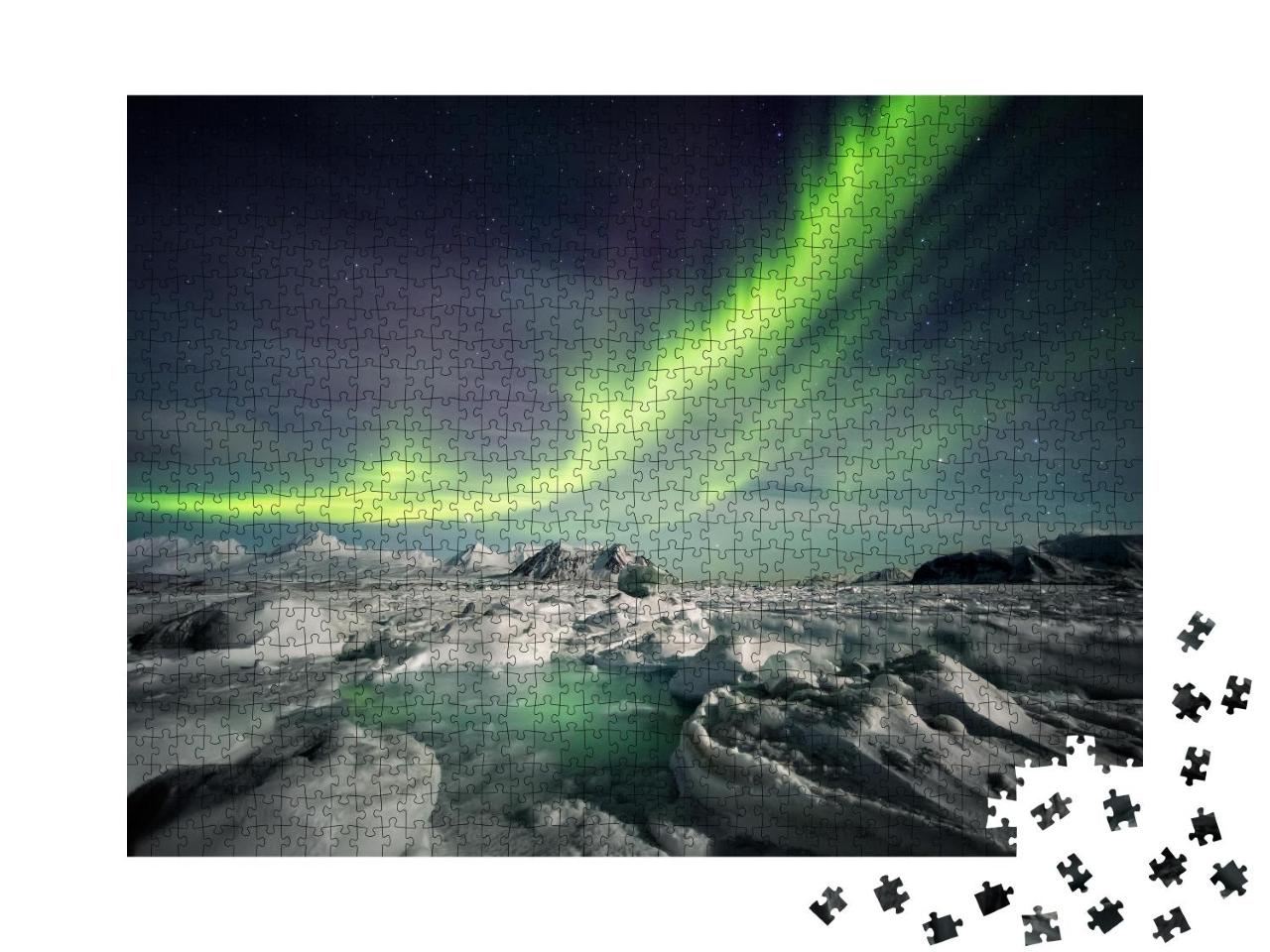 Puzzle 1000 Teile „Polarlichter über dem gefrorenen arktischen Fjord“