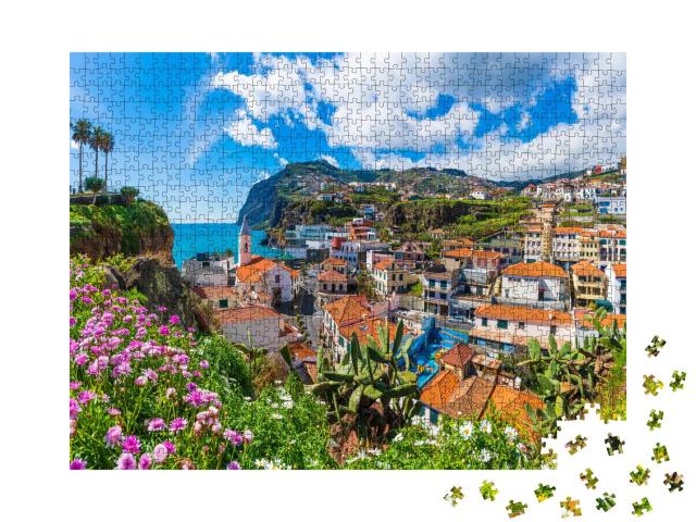 Puzzle 1000 Teile „Stadtbild-Panorama von Camara de Lobos, Madeira, Portugal“