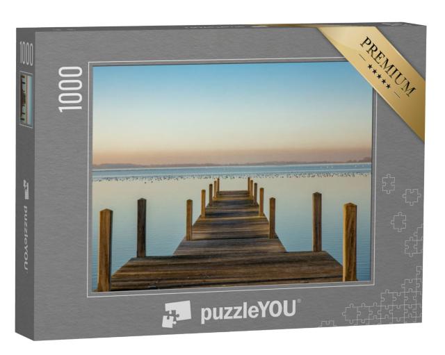 Puzzel 1000 stukjes „Idyllische houten steiger op het Veluwemeer bij zonsondergang“