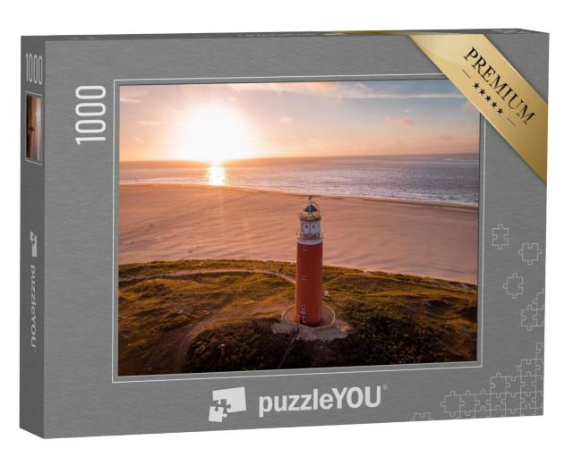 Puzzel 1000 stukjes „Texel: luchtfoto van een rode vuurtoren, Nederland“