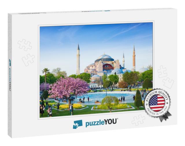 Low Aerial View of Sultanahmet District in Istanbul, Turk... Jigsaw Puzzle