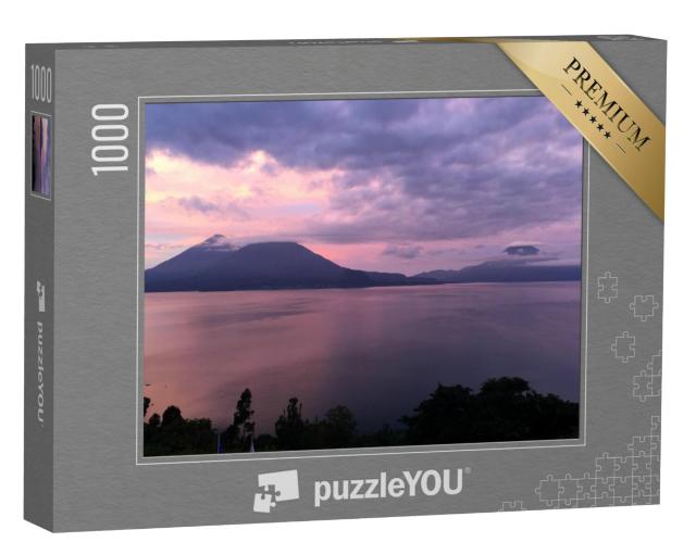 Puzzel 1000 stukjes „Prachtig meer van Atitlán bij zonsondergang, Guatemala“