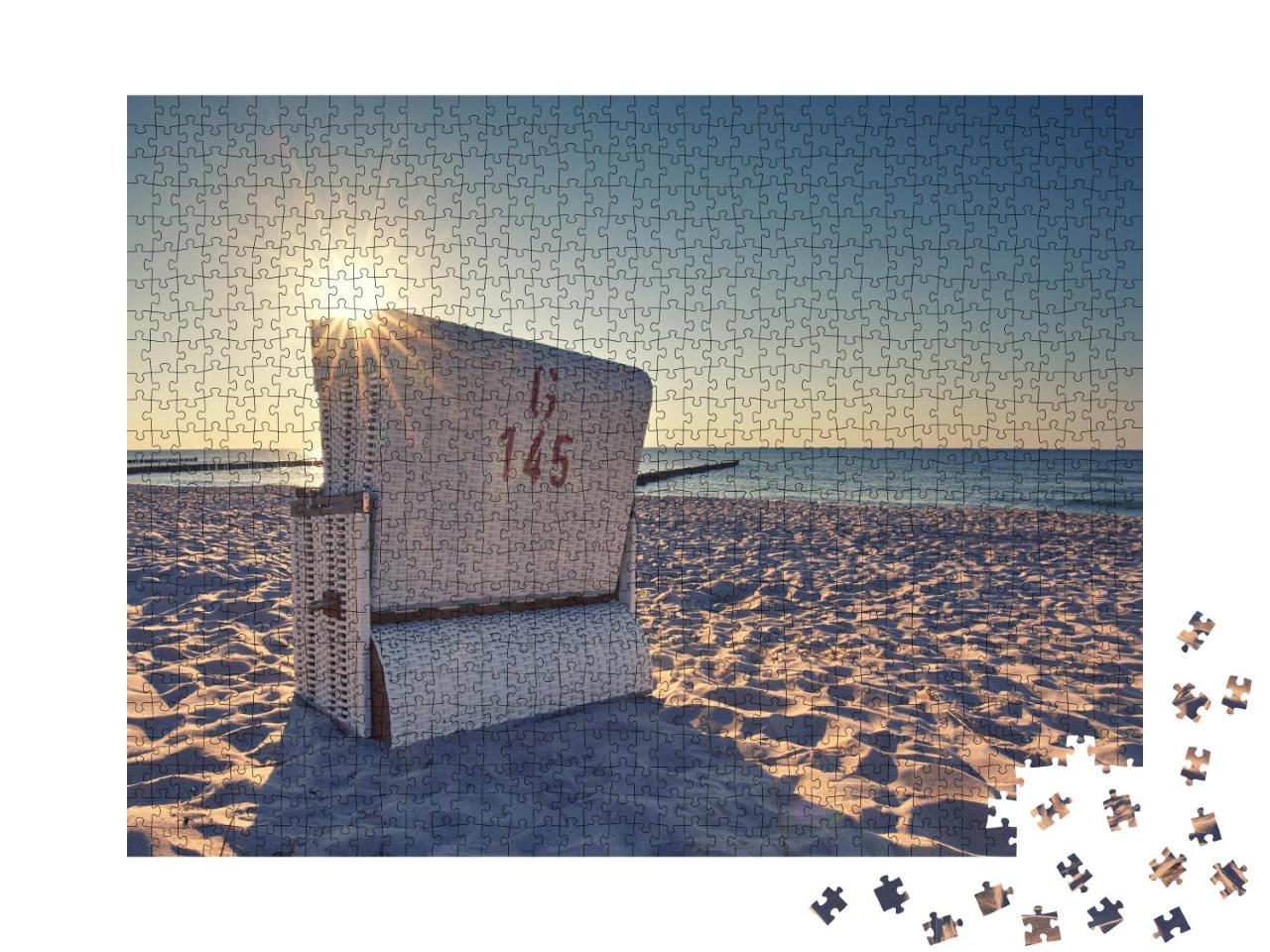Puzzle 1000 Teile „Sonnenuntergang am Ostseestrand, Strandkorb im weißen Sand stehend“