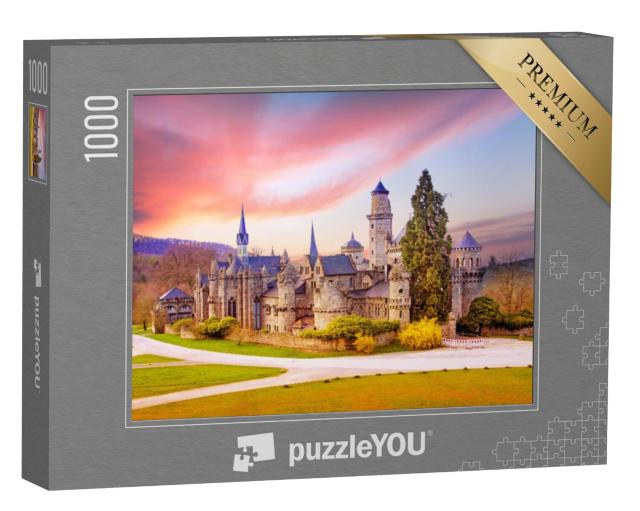 Puzzel 1000 stukjes „Landschap met middeleeuws leeuwenkasteel in het Wilhelmshöhe Paleispark, Kassel“