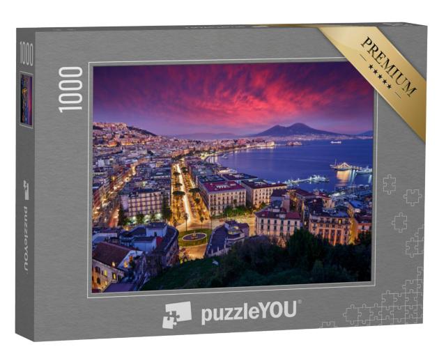 Puzzel 1000 stukjes „Dageraad met roze zonsondergang boven Napels, Italië“