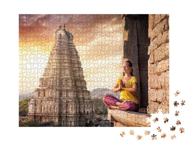 Puzzle 1000 Teile „Eine Frau am Virupaksha-Tempel in Hampi, Karnataka, Indien“