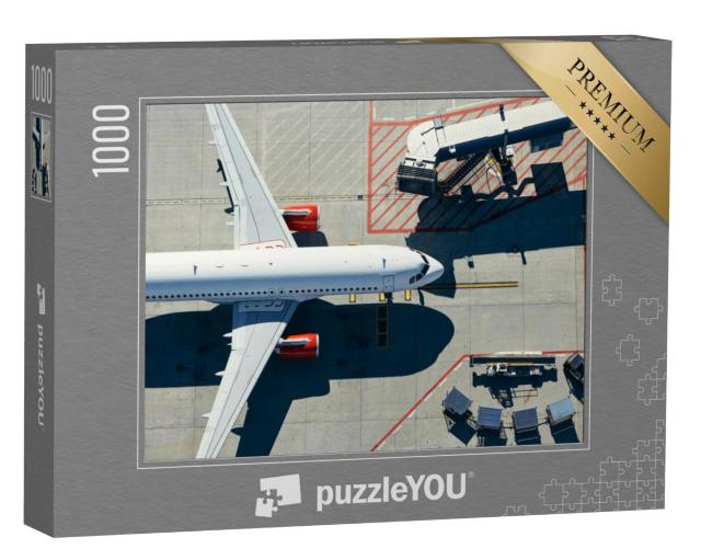 Puzzel 1000 stukjes „Vliegtuigen bij de gate van de terminal“