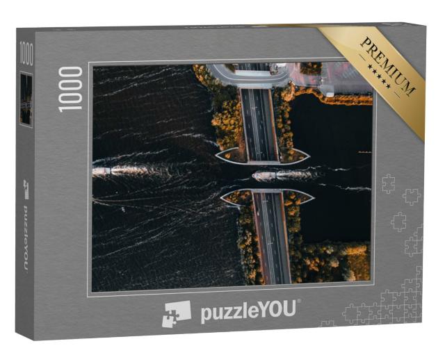 Puzzel 1000 stukjes „Een boot steekt een aquaduct over in Harderwijk, Veluwemeer“