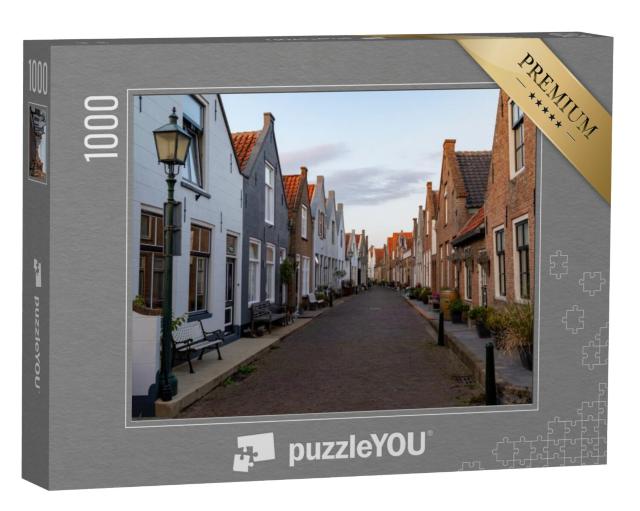 Puzzel 1000 stukjes „Straatbeeld met oude huizen in Goedereede, Zeeland“