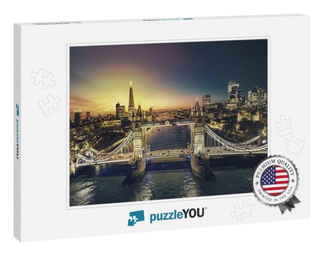 Sunset in London. Business Modern District View... Jigsaw Puzzle