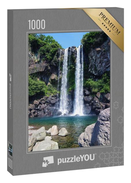Puzzle 1000 Teile „Schöner Panoramablick auf den Jeongbang-Wasserfall und das blaue Wasser, Südkorea“