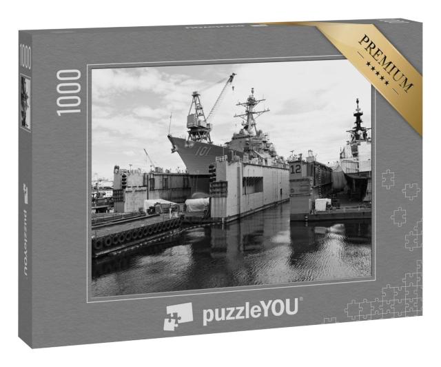 Puzzle 1000 Teile „Flugzeugträger im Hafen von Seattle, schwarz-weiß“
