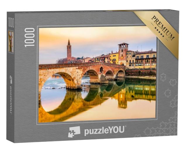 Puzzel 1000 stukjes „Avondsfeer over de Adige en Ponte di Pietra in Verona, Italië“