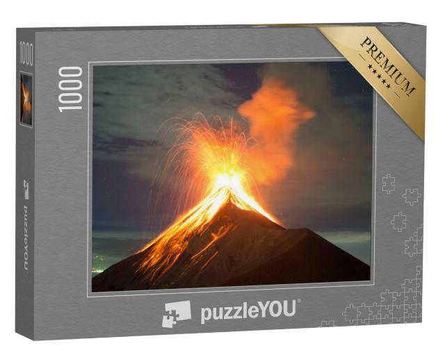 Puzzel 1000 stukjes „Vulkaanuitbarsting bij nacht, vulkaan Fuego in Antigua, Guatemala“