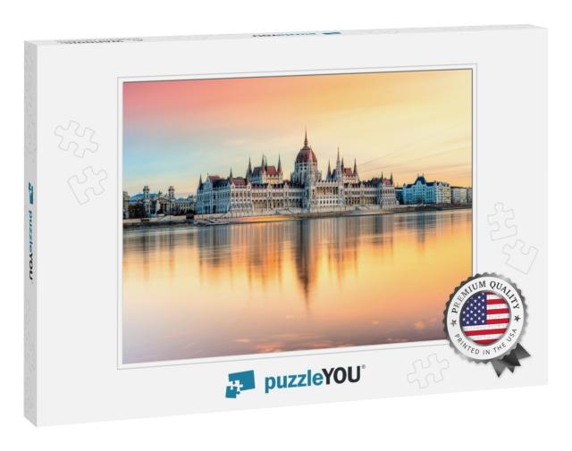 View of Budapest Parliament At Sunset, Hungary... Jigsaw Puzzle