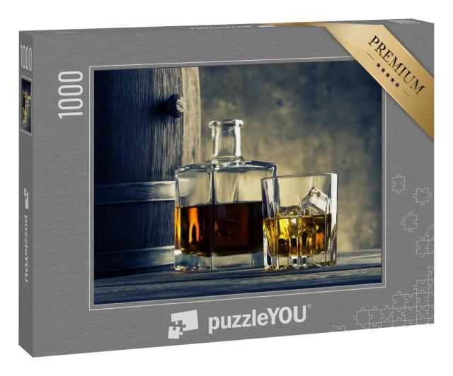 Puzzle 1000 Teile „Glaskaraffe und Whiskeyfass in gelbem Blauton gefärbt“