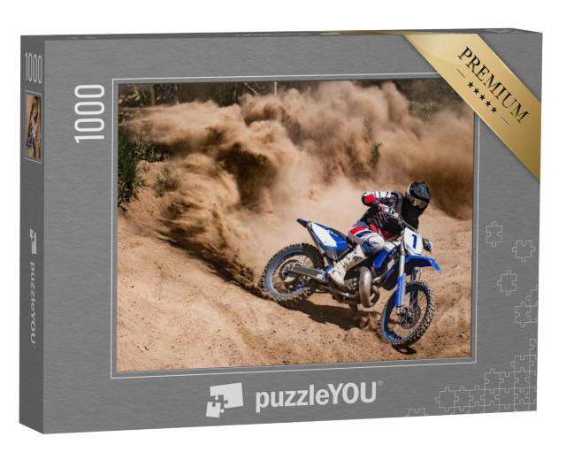 Puzzel 1000 stukjes „Motorcrosser drijft door zand“