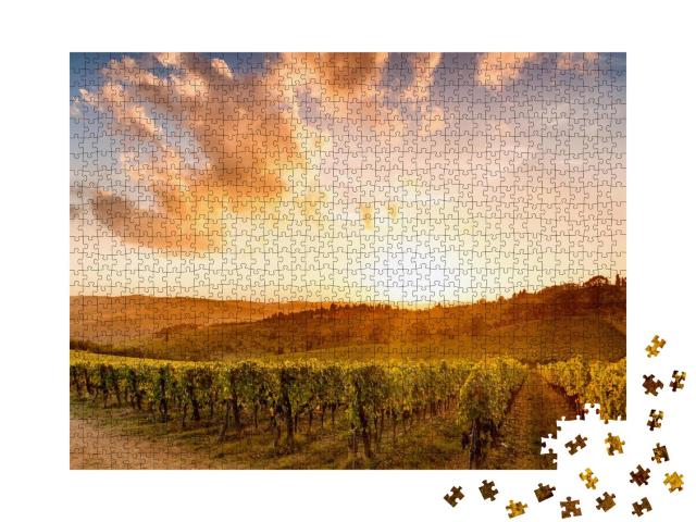 Puzzle 1000 Teile „Weinberge im Chianti-Gebiet bei Sonnenuntergang, Italien“