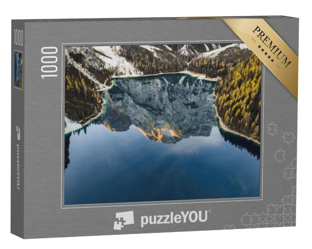 Puzzel 1000 stukjes „Herfstlandschap van het meer van Braies in de ochtend, Dolomieten, Italië“