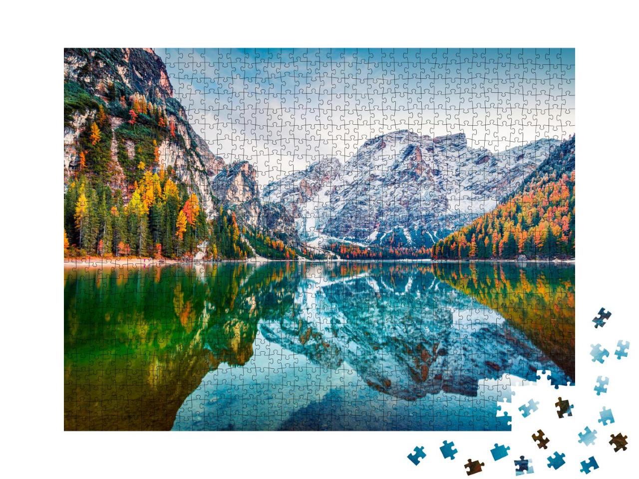 Puzzle 1000 Teile „Erster Schnee auf dem Pragser Wildsee, Alpen, Italien“