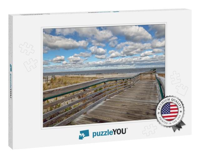 A Long Wooden Fishing Pier in Bayshore Waterfront Park in... Jigsaw Puzzle