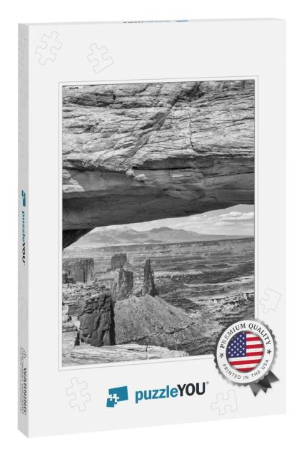 Mesa Arch with Canyonlands National Park Landscape on Bac... Jigsaw Puzzle