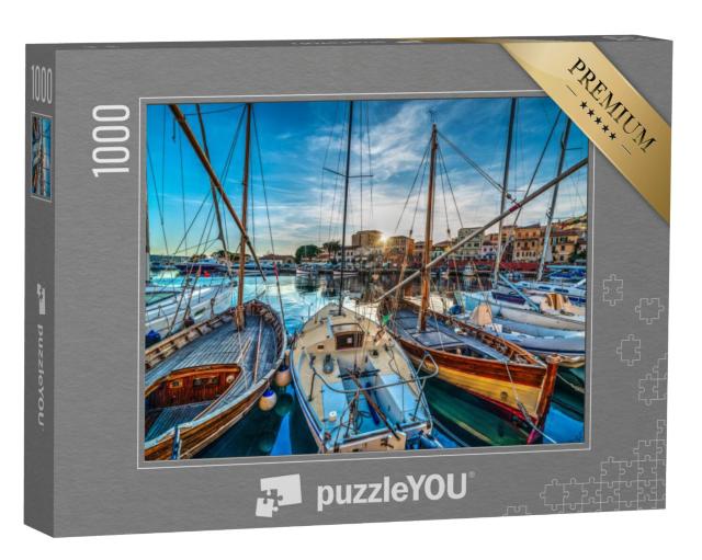 Puzzel 1000 stukjes „Houten boten in de haven van La Maddalena, Sardinië, Italië“