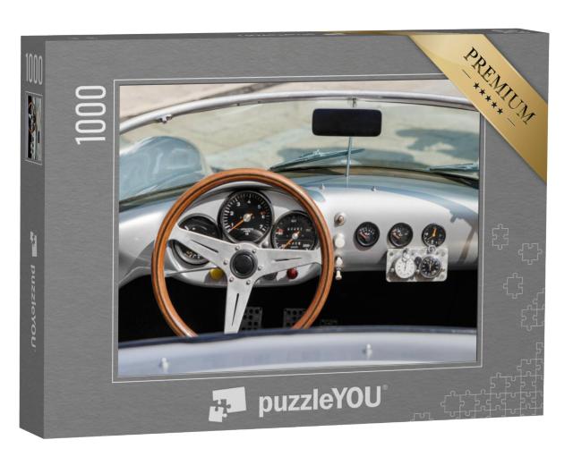 Puzzel 1000 stukjes „Close-up van het dashboard van een vintage sportwagen“