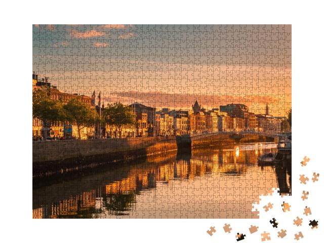 Puzzle 1000 Teile „Schöne goldene Stunde: Blick über Dublin, Irland“