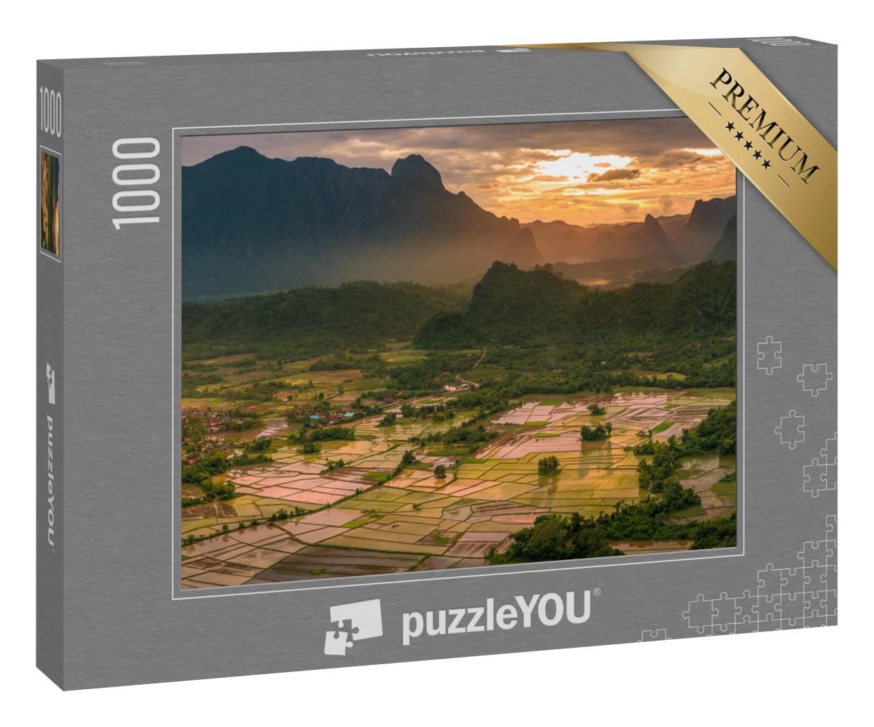 Puzzle 1000 Teile „Goldener Sonnenuntergang auf den Reisfeldern von Laos“