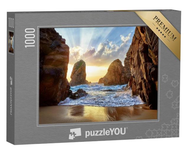 Puzzel 1000 stukjes „Zandstrand tussen rotsen in de avond, Cape Roca, Portugal“