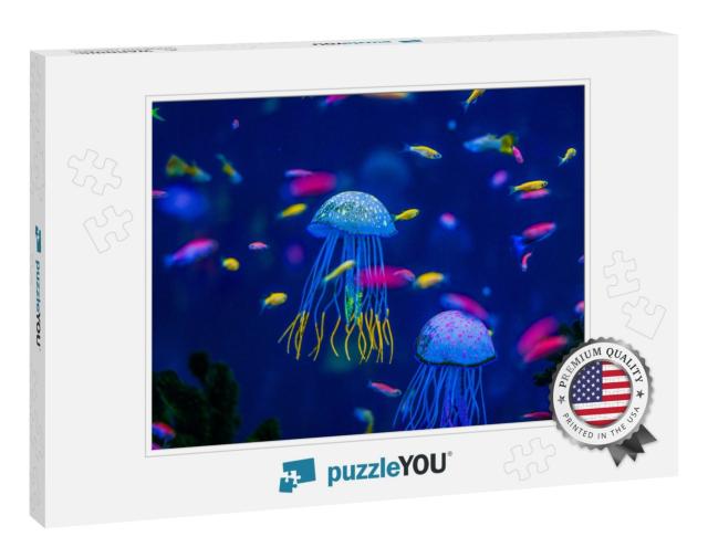 Aquarium of Jellyfish, Fish, Seaweed... Jigsaw Puzzle