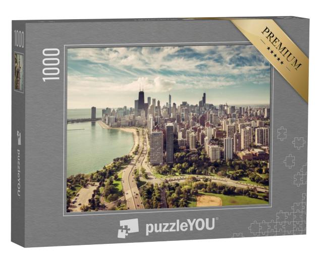 Puzzel 1000 stukjes „Chicago skyline met straat op het strand vanuit de lucht“