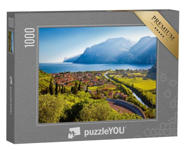 Puzzel 1000 stukjes „Torbole aan het Gardameer, regio Trentino, Italië“