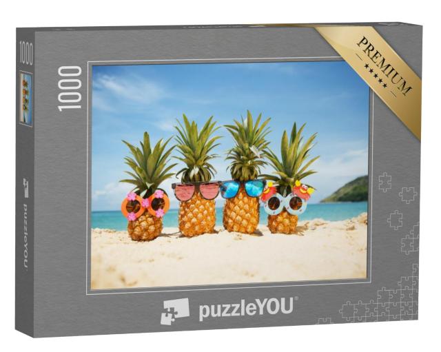 Puzzel 1000 stukjes „Cool ananasfruit met zonnebril op het strand“