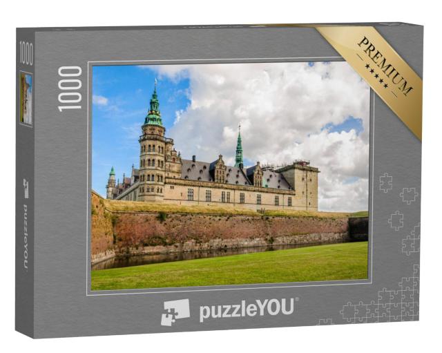 Puzzel 1000 stukjes „Panoramisch uitzicht op de bakstenen muur rond Kasteel Kronborg in Helsingor“