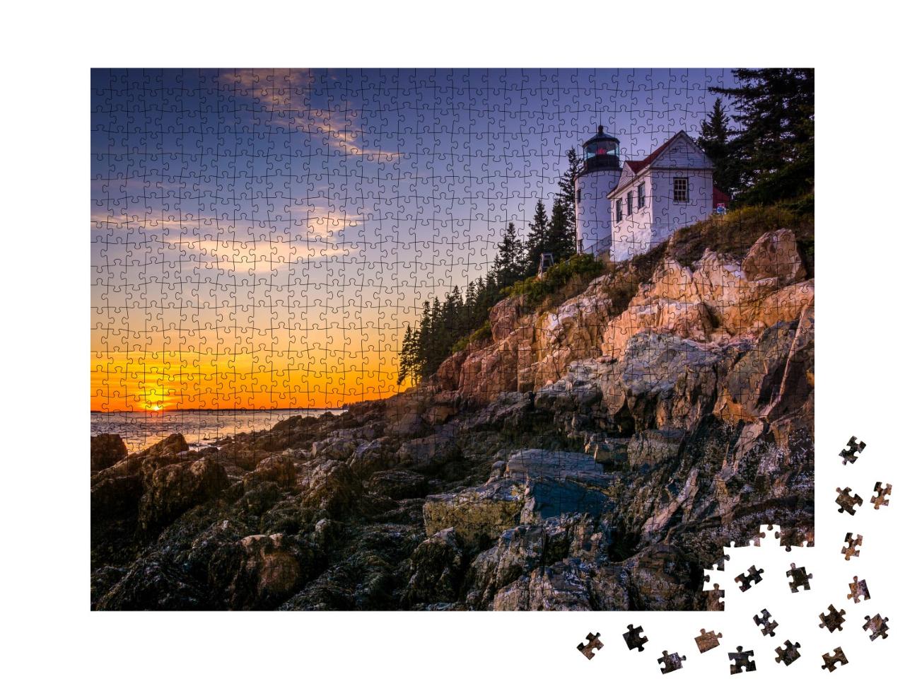 Puzzle 1000 Teile „Bass Harbor Lighthouse bei Sonnenuntergang, im Acadia National Park, Maine.“