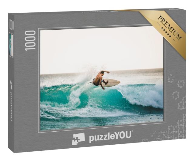 Puzzle 1000 Teile „Professioneller Surfer in Bali, Indonesien“