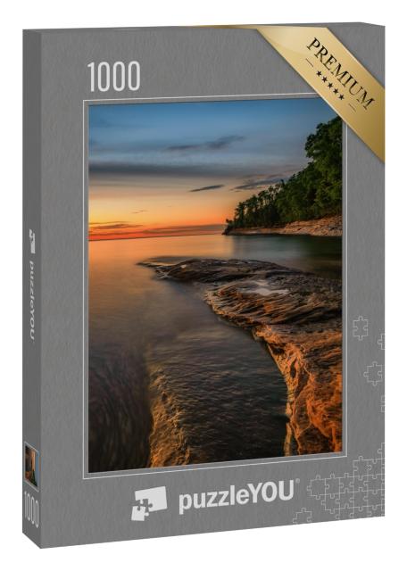 Puzzle 1000 Teile „Sonnenuntergang am Pictured Rocks National Lakeshore, Lake Superior, Michigan“