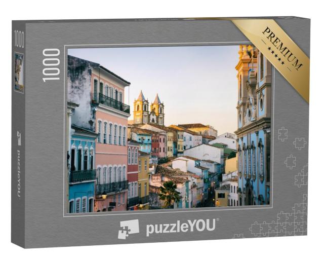 Puzzel 1000 stukjes „Schemering op een plein in Pelourinho, in Salvador, Brazilië“