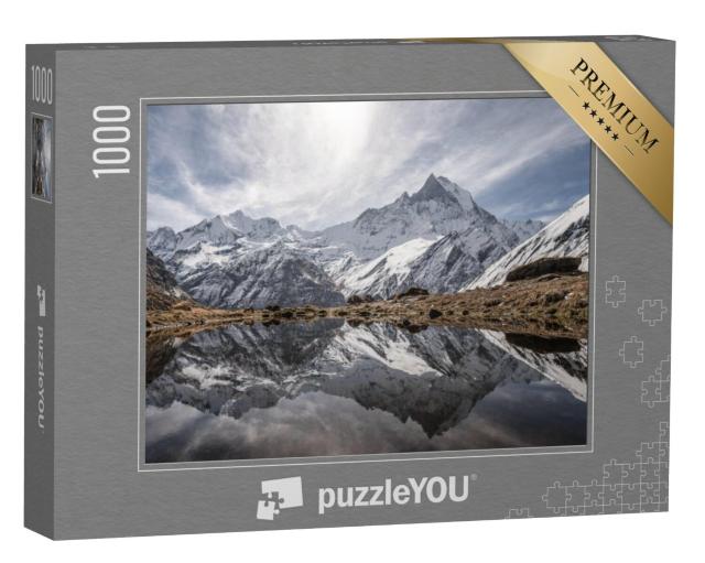 Puzzel 1000 stukjes „Perfecte weerspiegeling in een helder bergmeer - Annapurna Trekking Route, Himalalya“