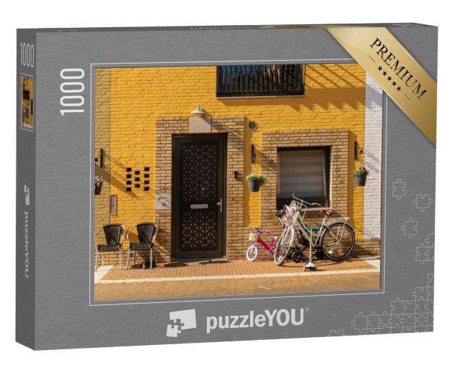 Puzzel 1000 stukjes „Gevel van een geel huis in een speelse, kleurrijke mediterrane stijl in Woensel, Eindhoven“