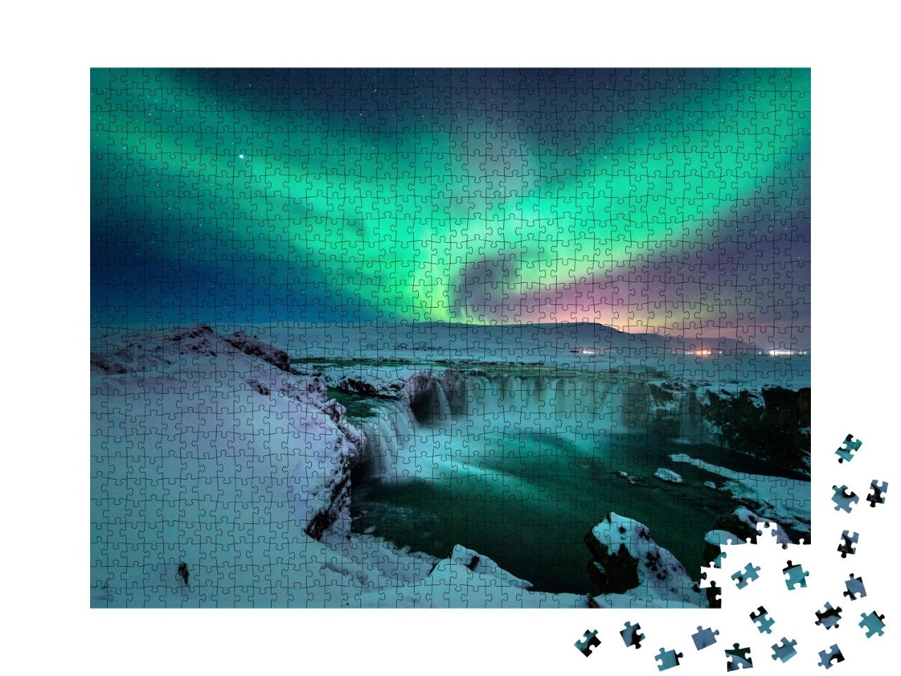 Puzzle 1000 Teile „Polarlichter über dem Godafoss-Wasserfall im winterlichen Island“