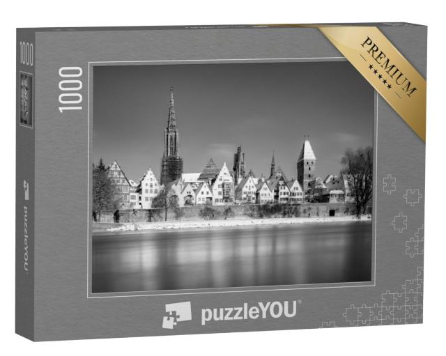 Puzzel 1000 stukjes „Uitzicht op Ulm met kathedraal en Donau in de sneeuw“