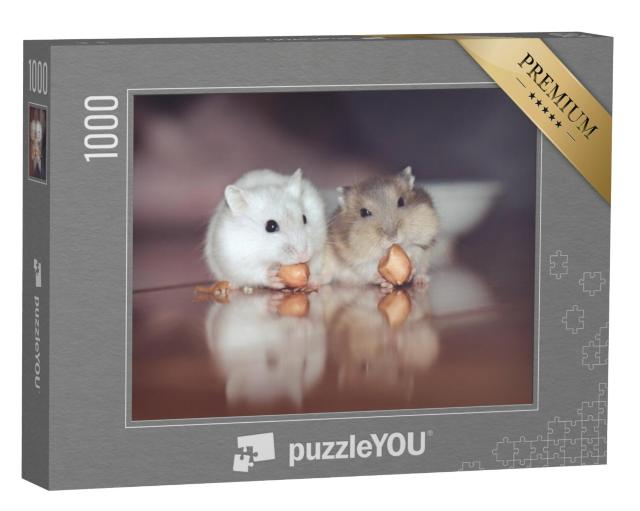 Puzzel 1000 stukjes „Twee schattige Russische hamsters knabbelen aan noten“