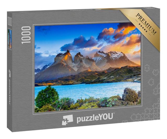 Puzzle 1000 Teile „Sonnenaufgang am Pehoe See im Torres Del Paine Nationalpark, Chile“